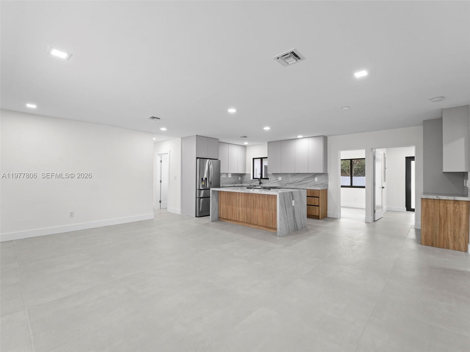 610 NE 164th Ter - 19