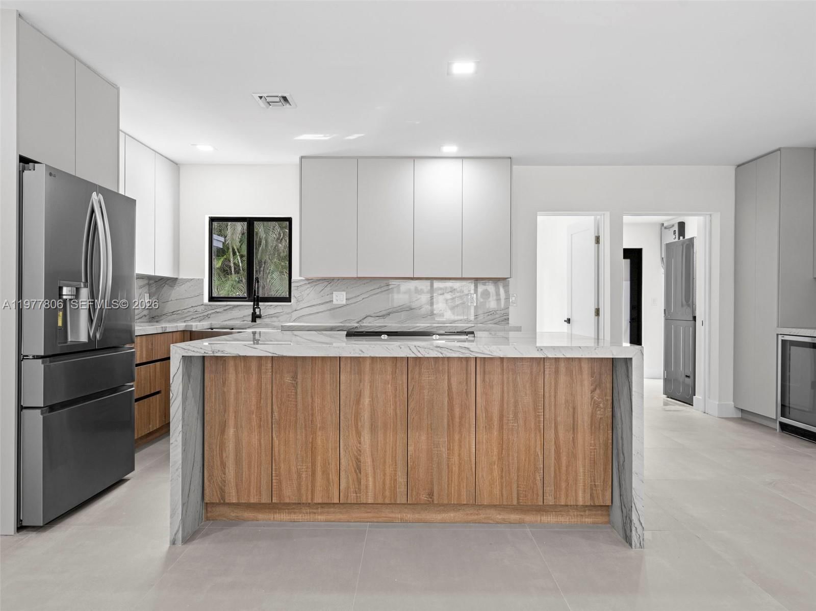 610 NE 164th Ter - 2