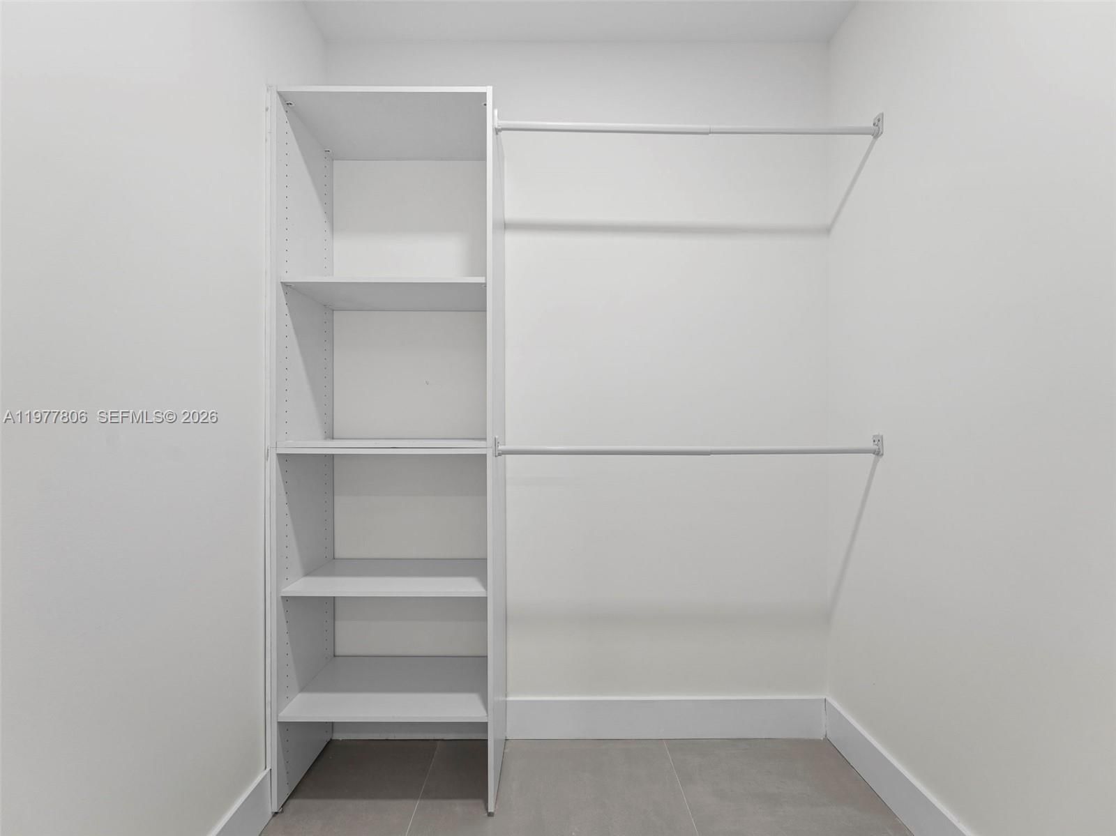 610 NE 164th Ter - 25