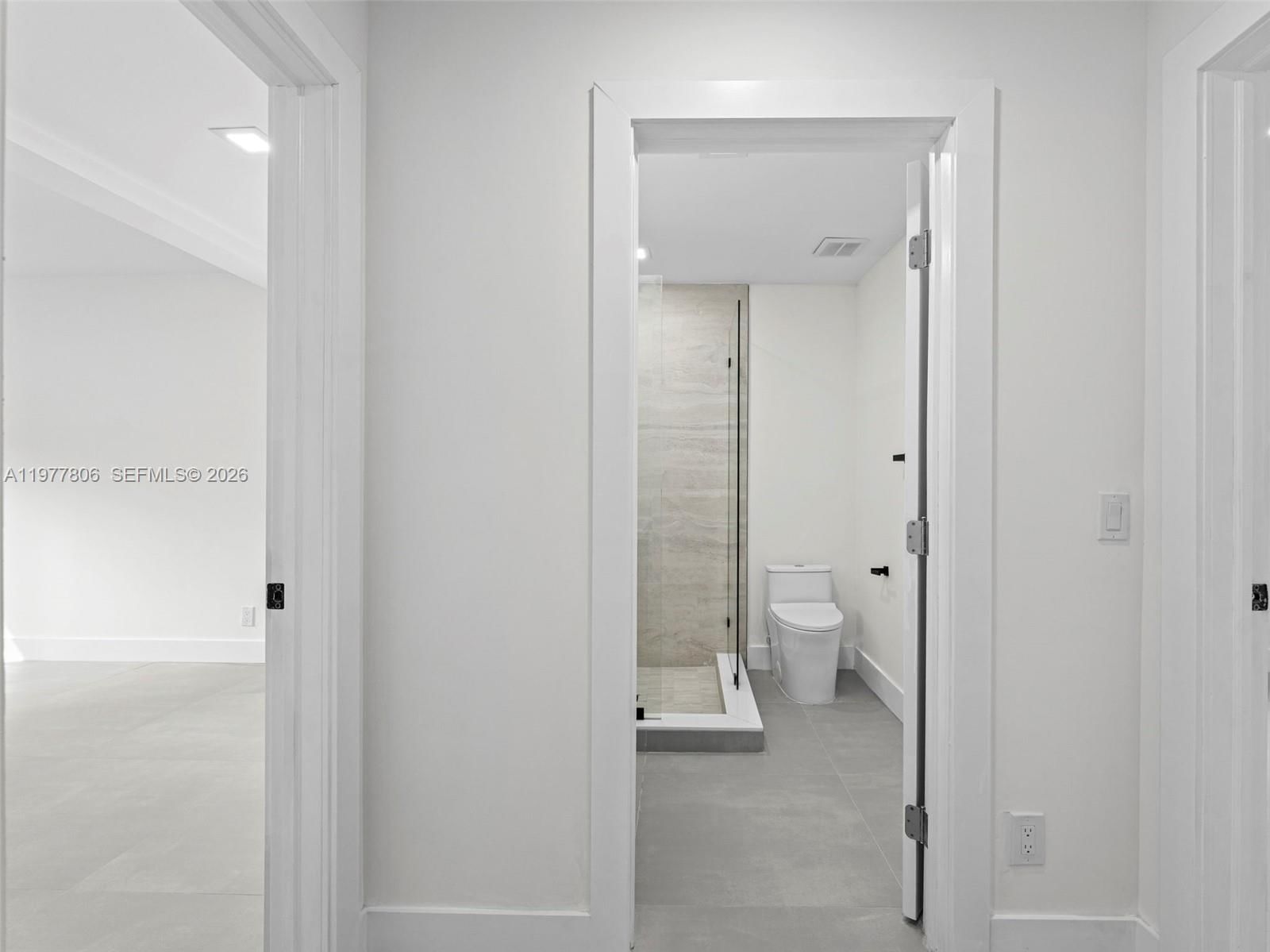 610 NE 164th Ter - 30