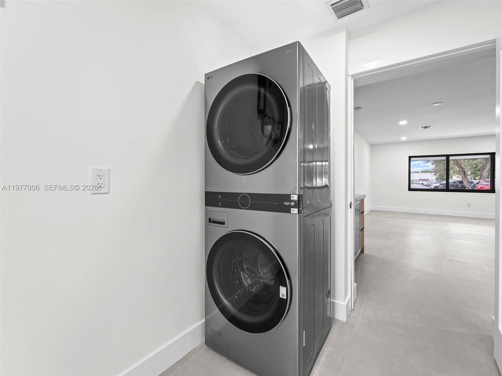 610 NE 164th Ter - 37