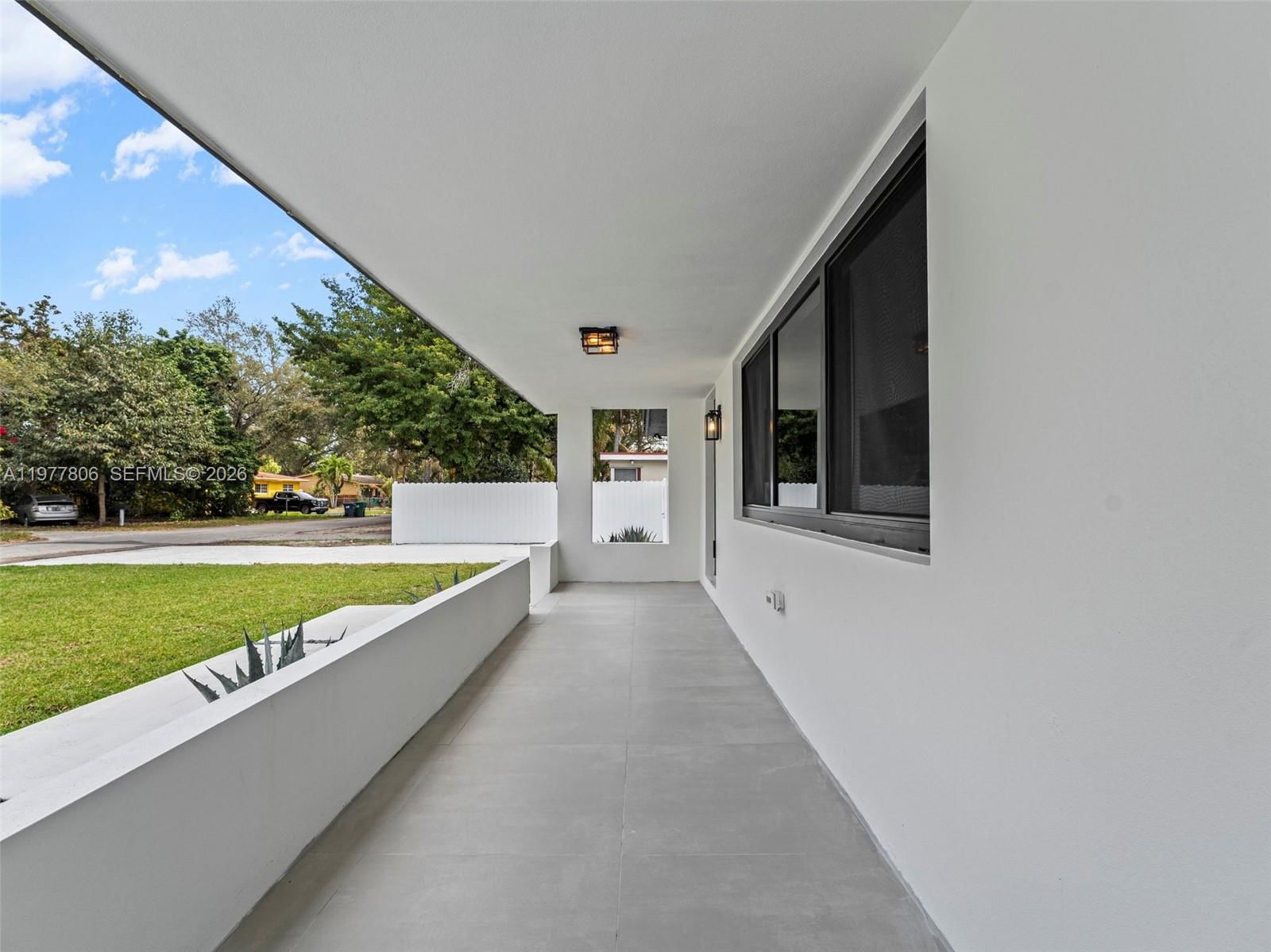 610 NE 164th Ter - 38