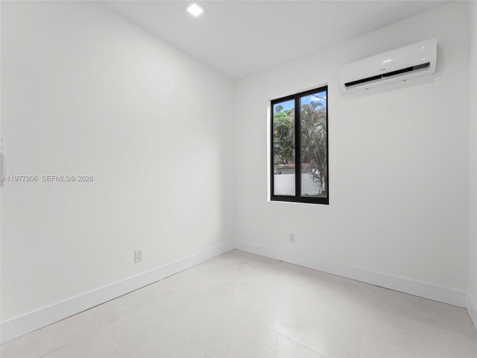 610 NE 164th Ter - 61