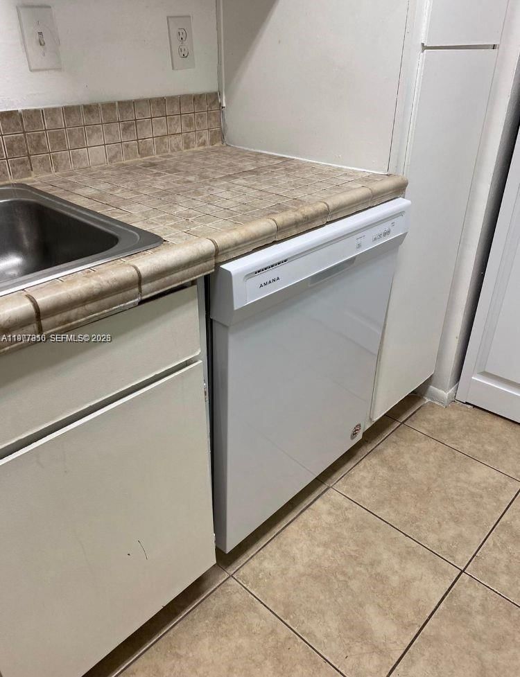 3948 NW 87th Ave, Unit 3948 - 4