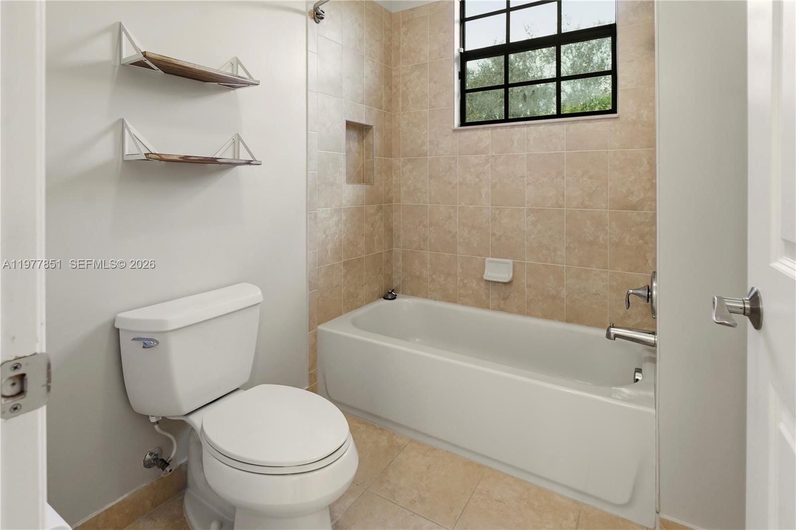 7573 NW 113th Ave - 26