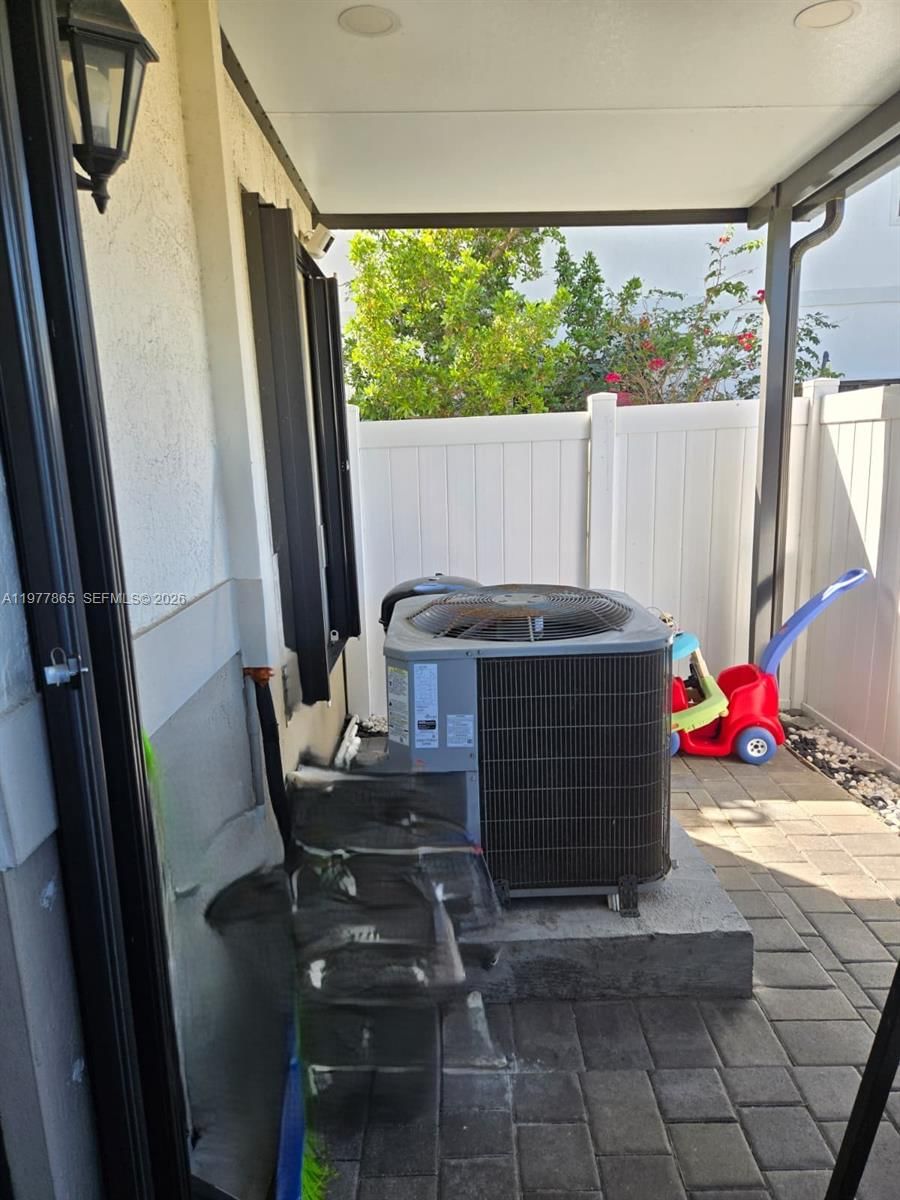 1166 SW 7th Ave - 18