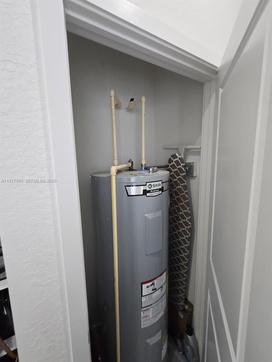 1166 SW 7th Ave - 35