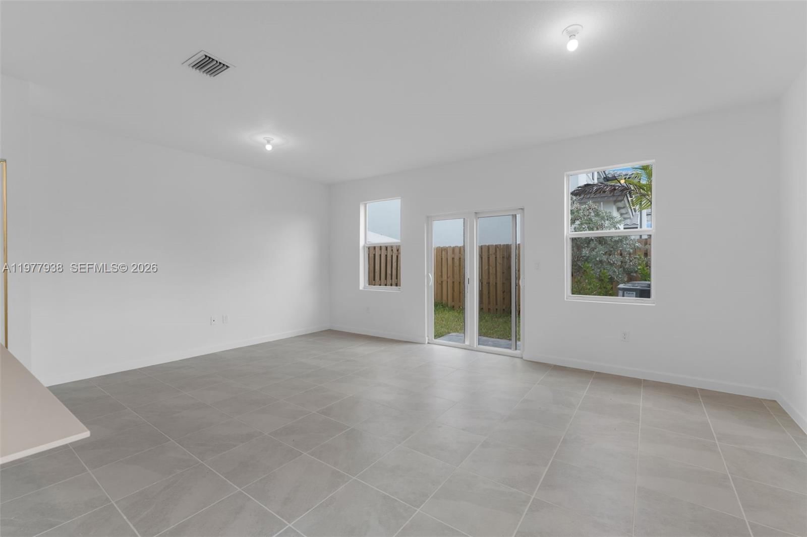 191 SE 11th Ave - 10