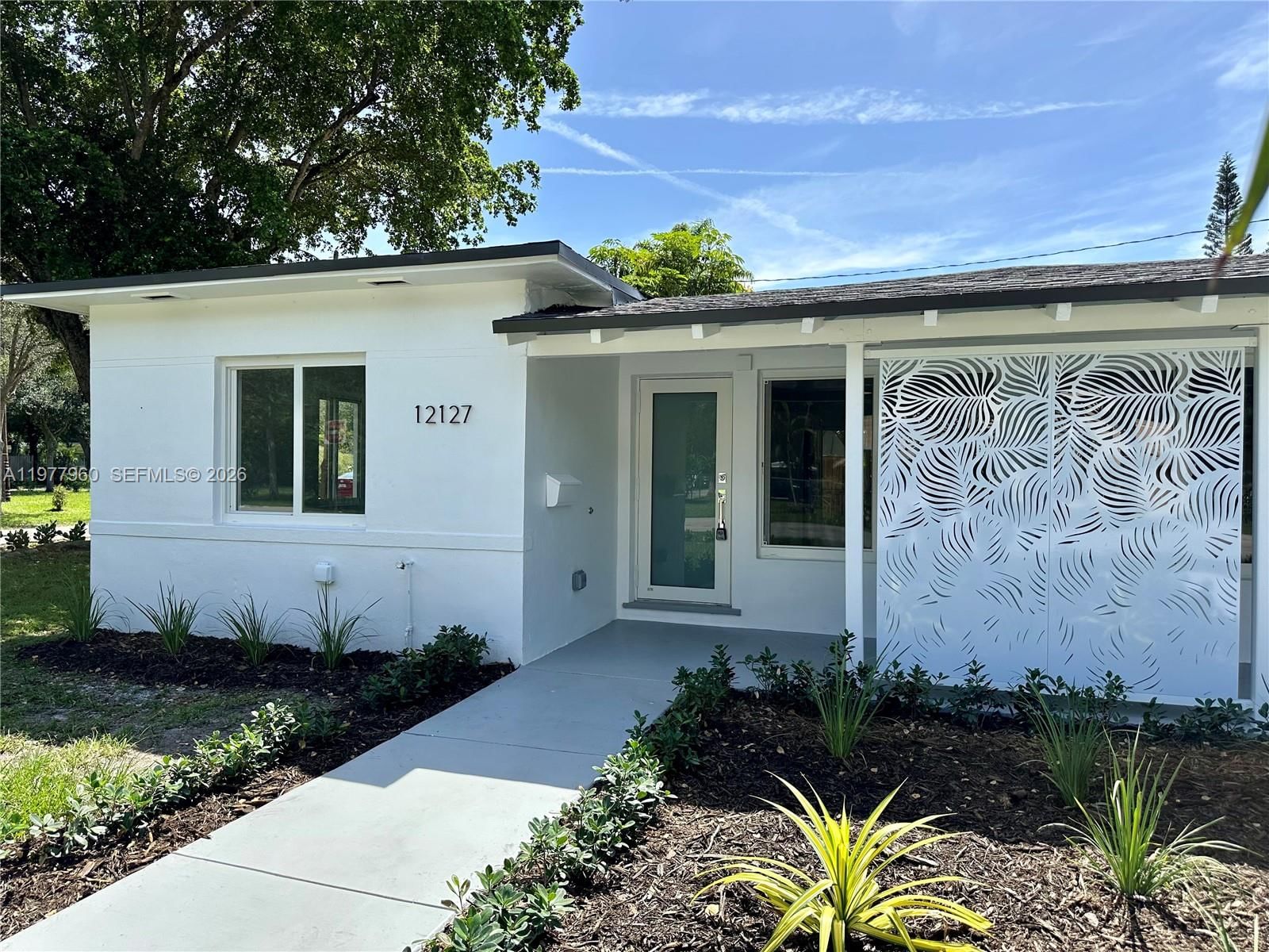 12125 NE 7th Ave - 2