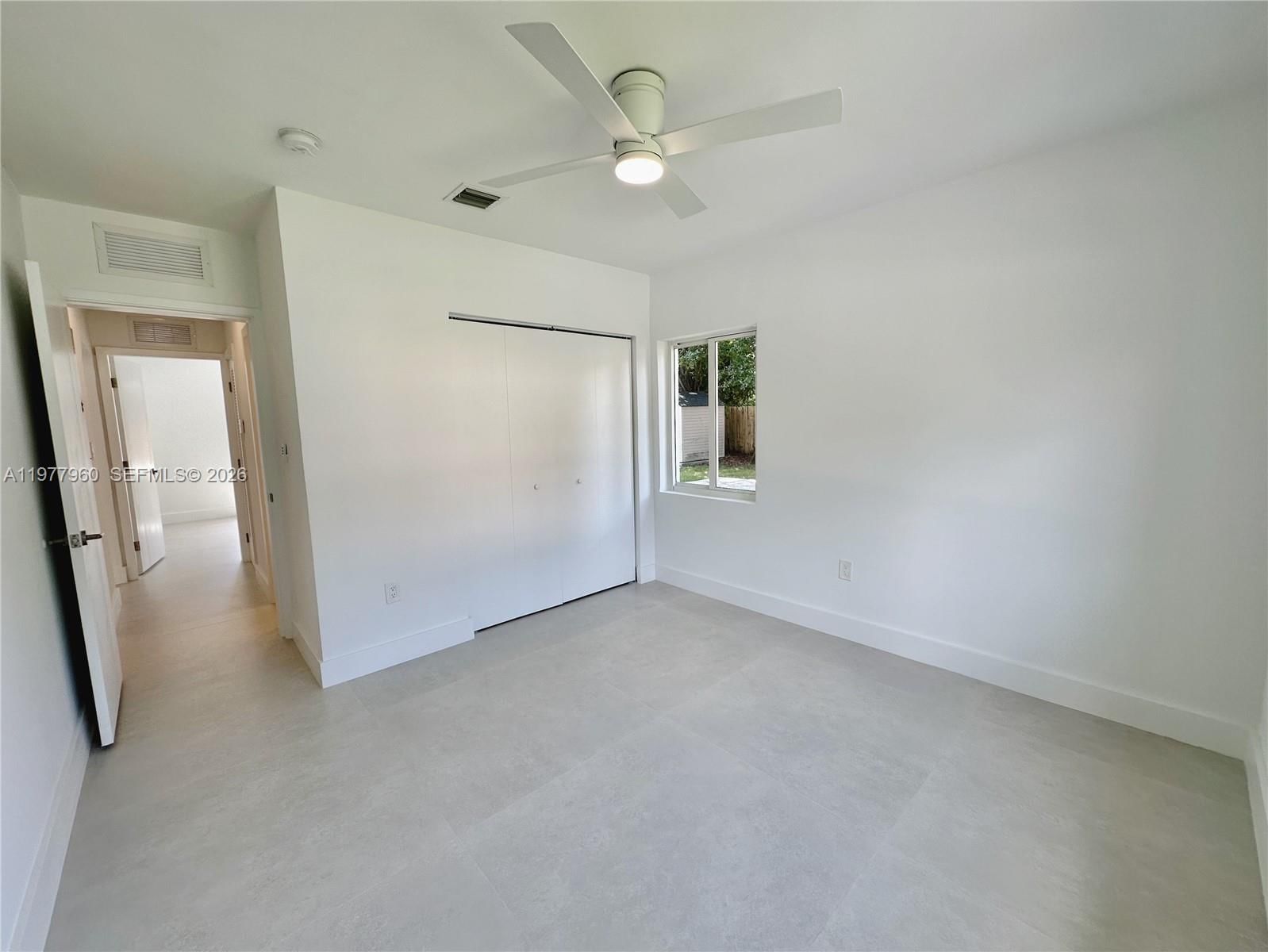 12125 NE 7th Ave - 20