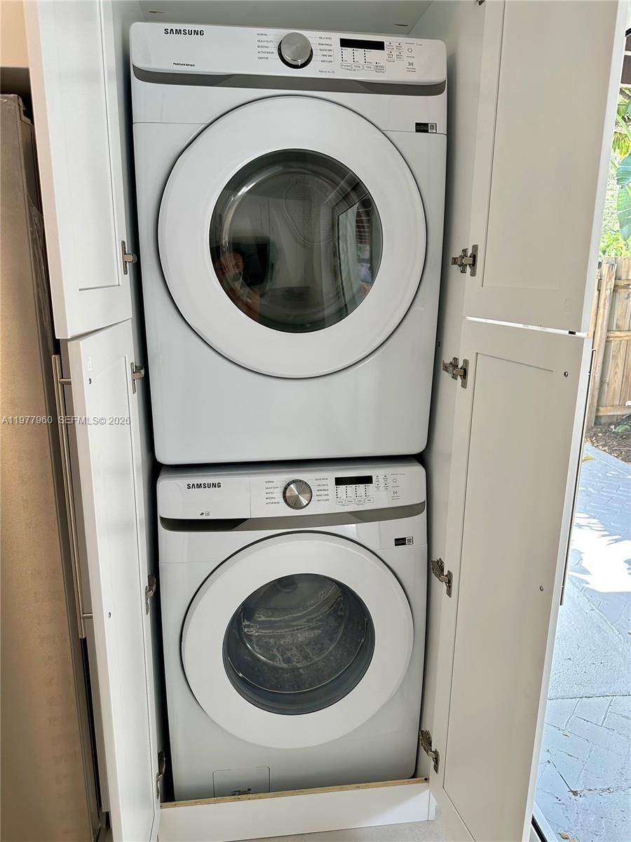 12125 NE 7th Ave - 26