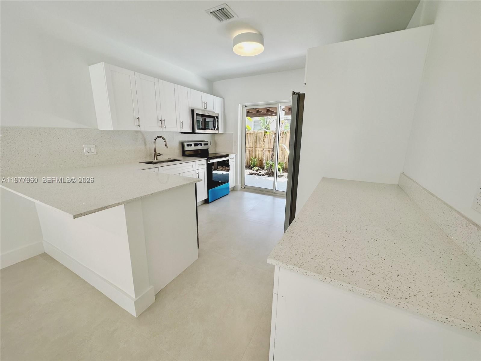 12125 NE 7th Ave - 8