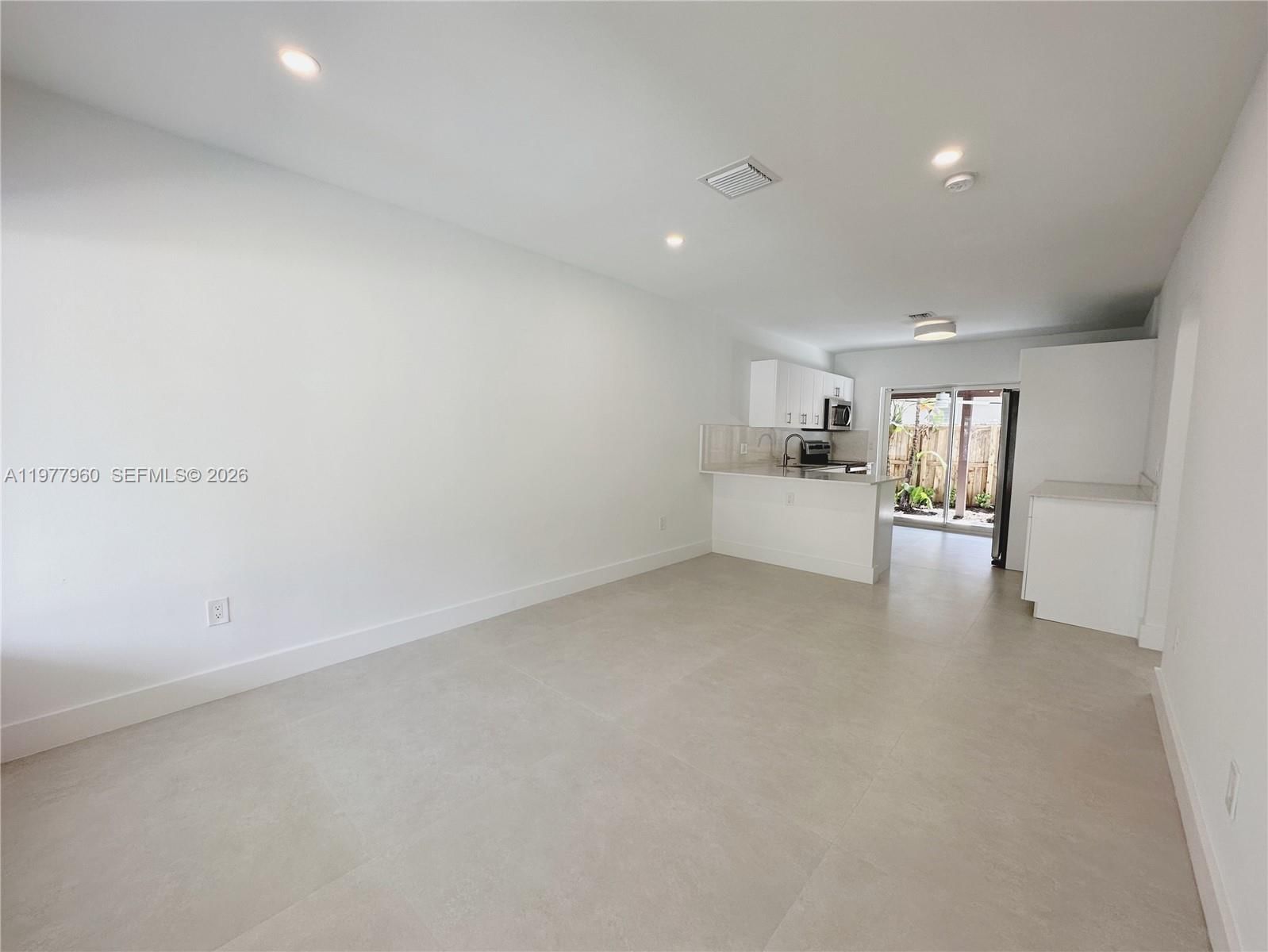 12125 NE 7th Ave - 9