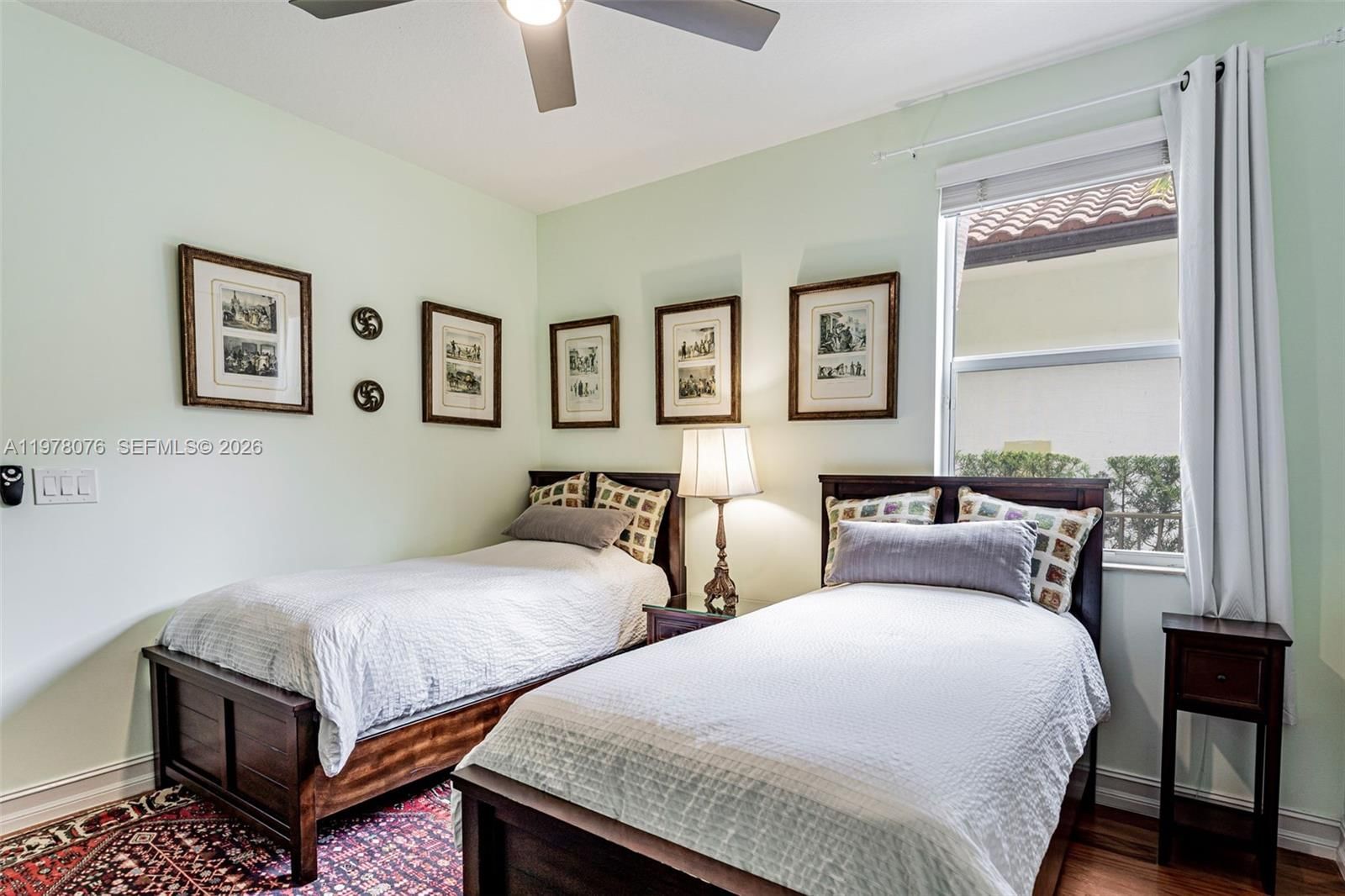 10221 BLUE PALM ST - 31