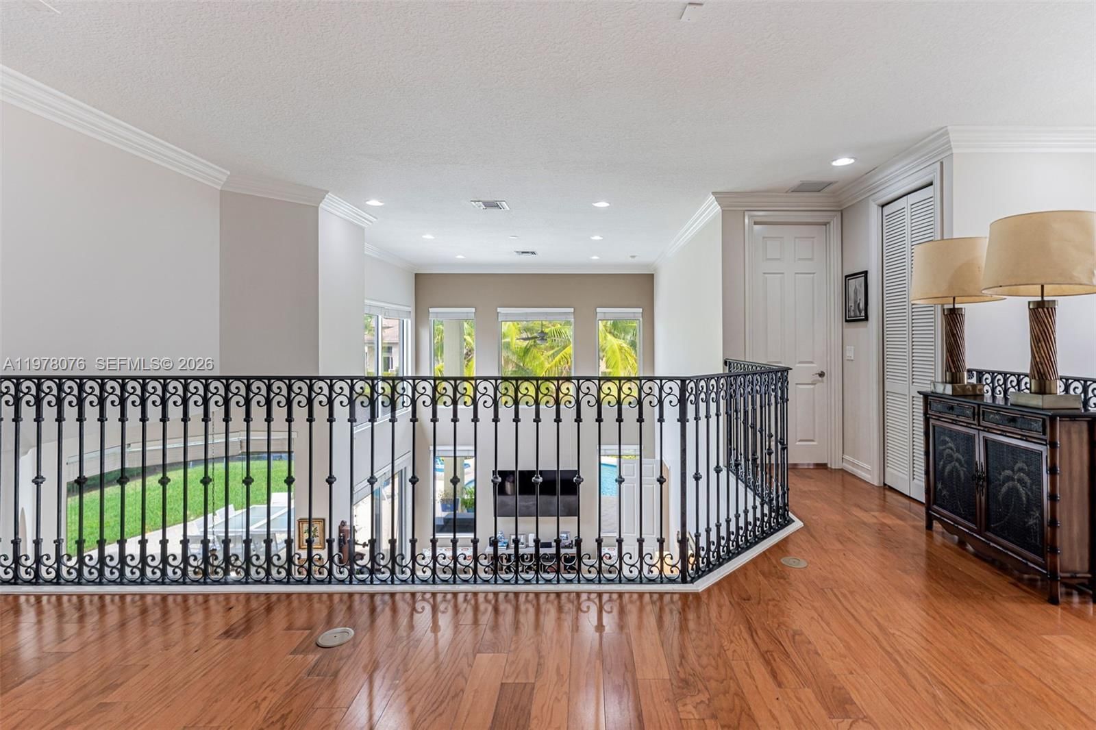 10221 BLUE PALM ST - 34