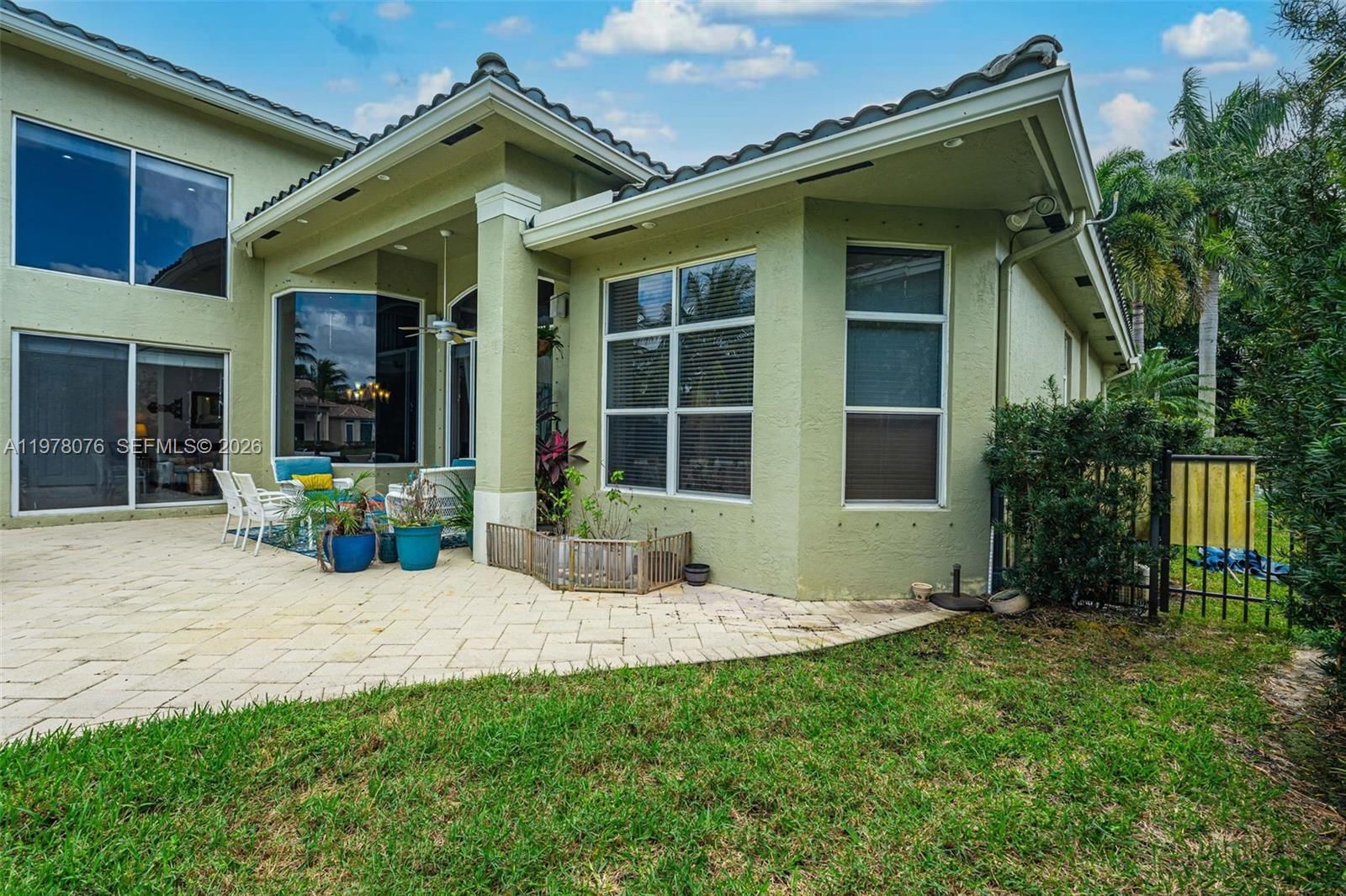 10221 BLUE PALM ST - 51