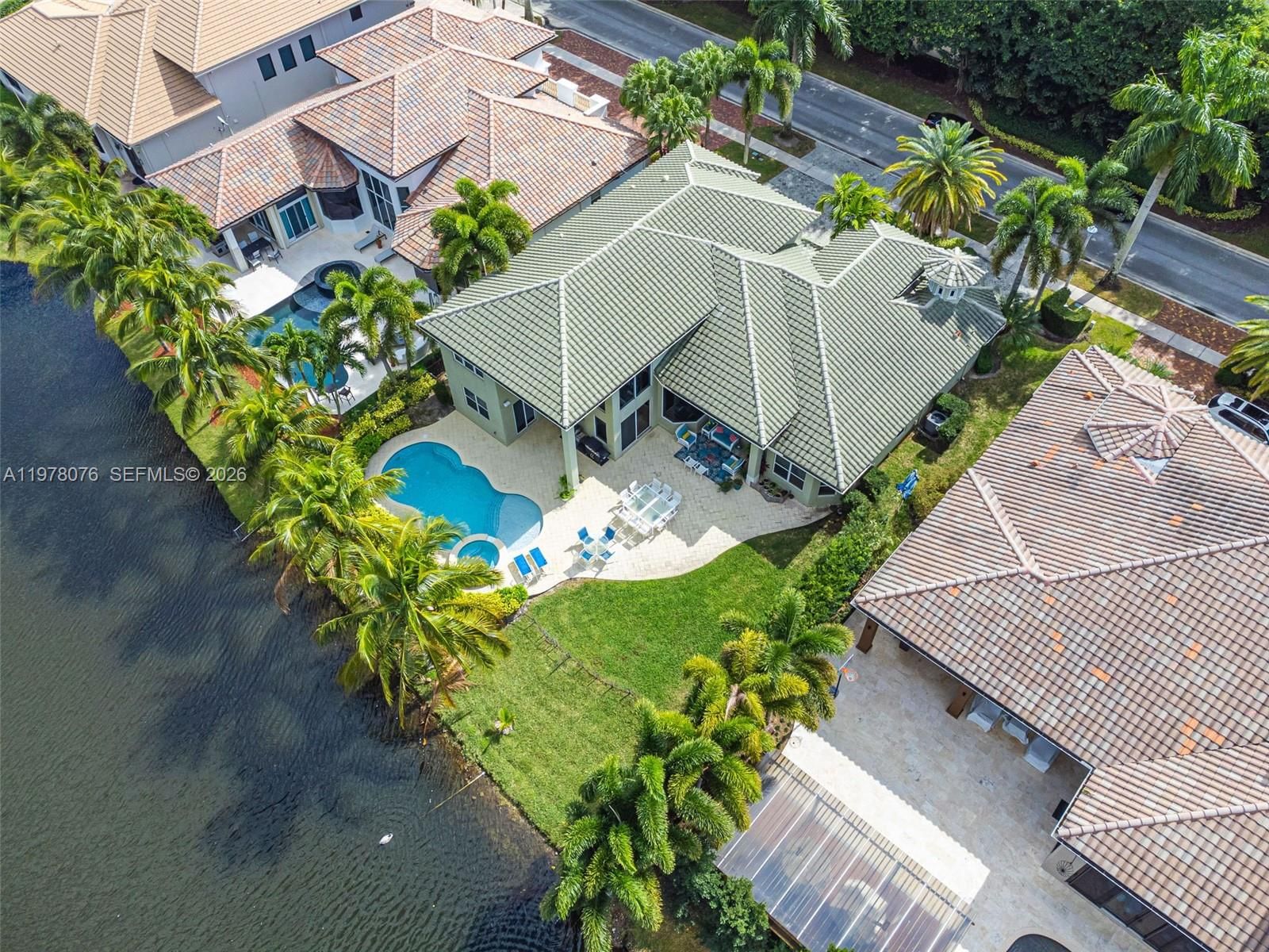 10221 BLUE PALM ST - 7