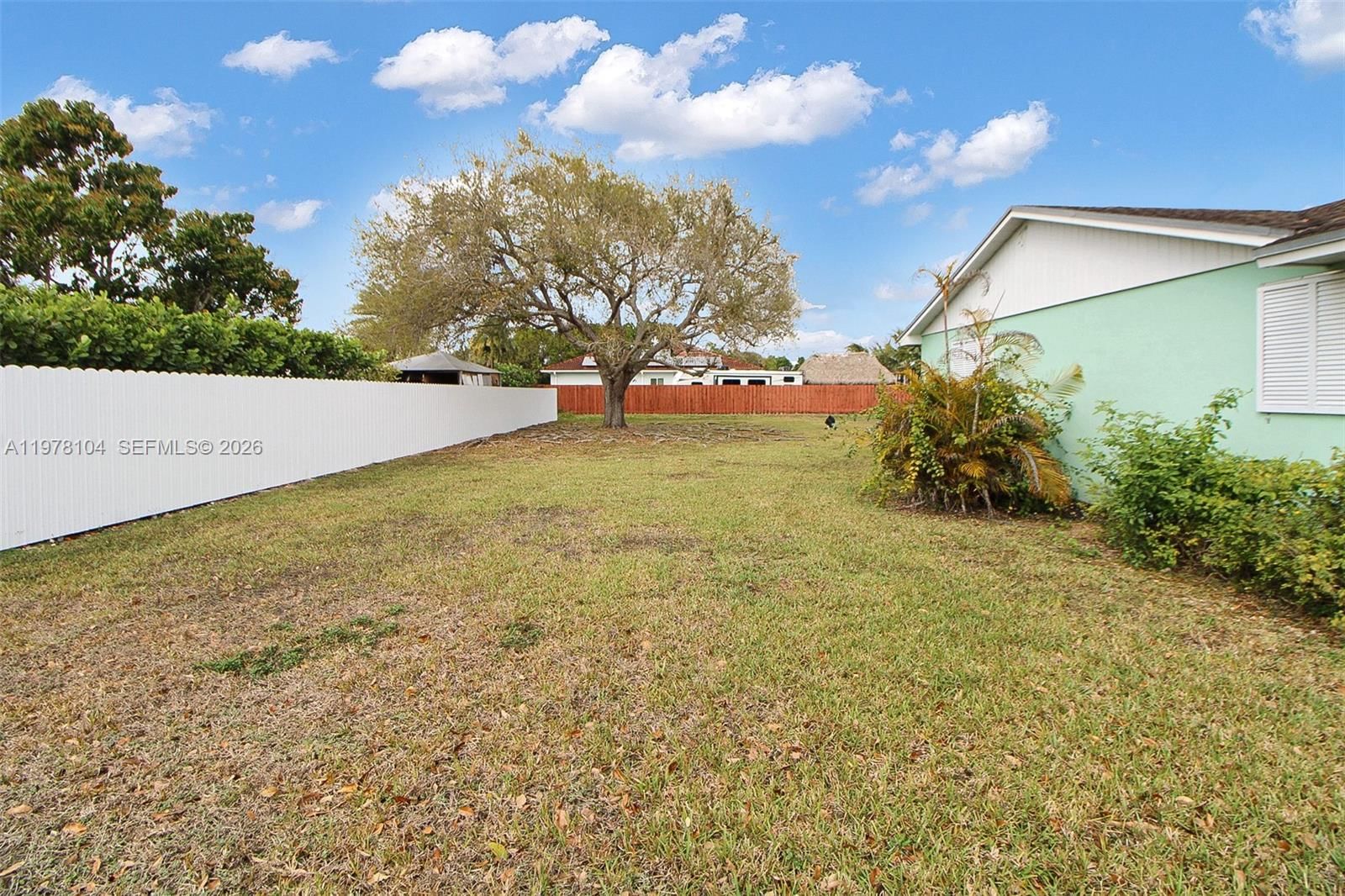 19461 SW 307th St - 22