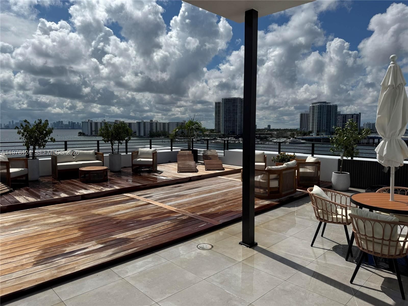 1930 BAY DR, Unit 4 - 18