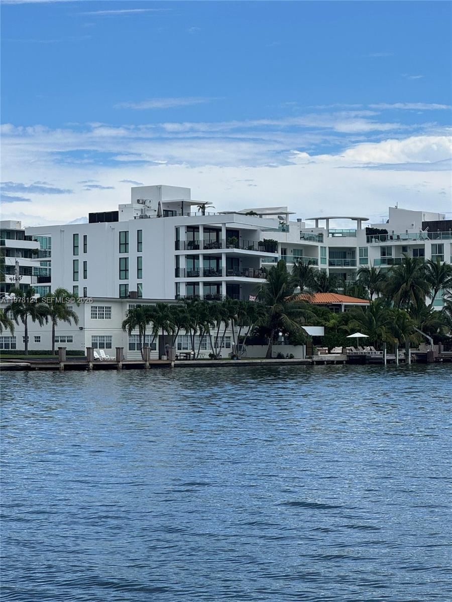 1930 BAY DR, Unit 4 - 23