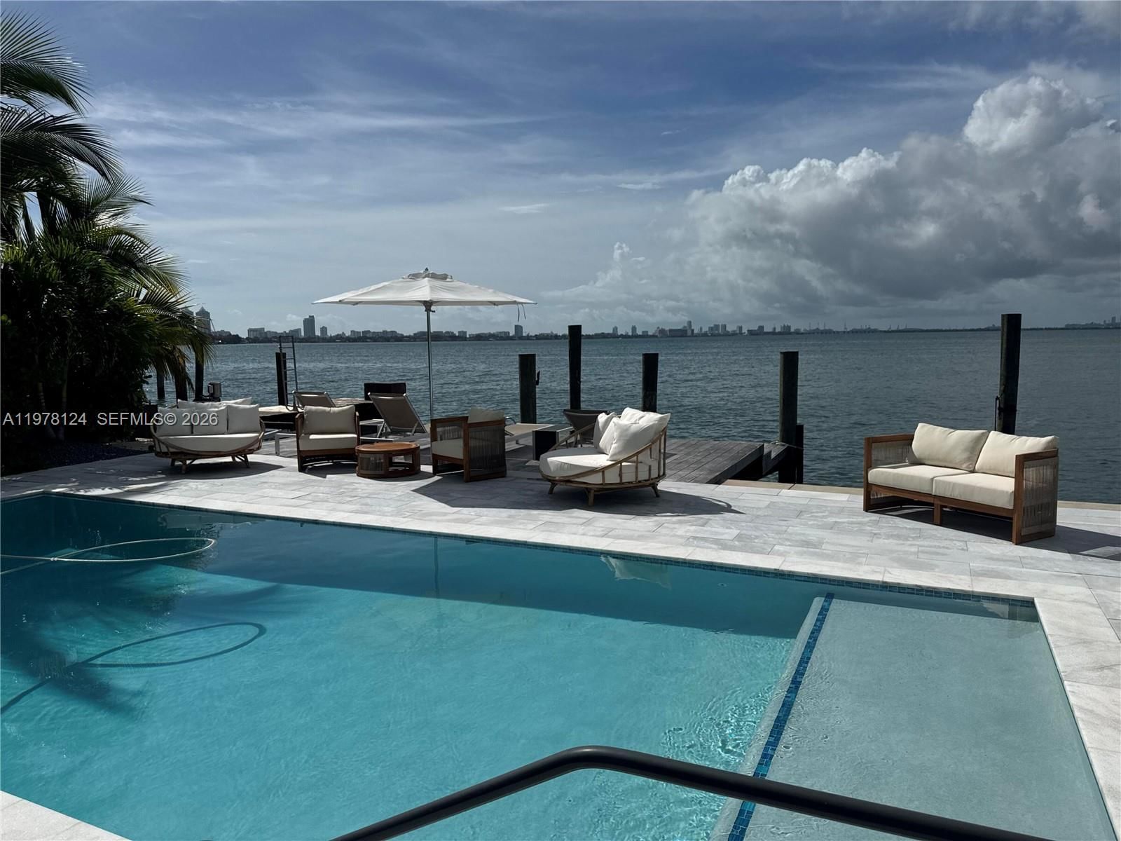 1930 BAY DR, Unit 4 - 31