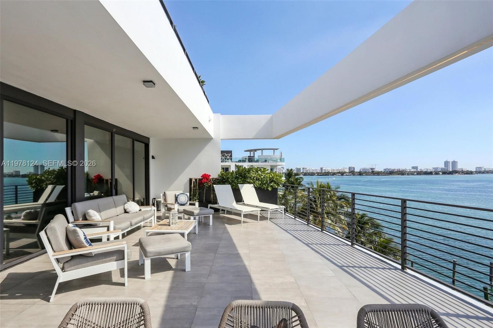 1930 BAY DR, Unit 4 - 53