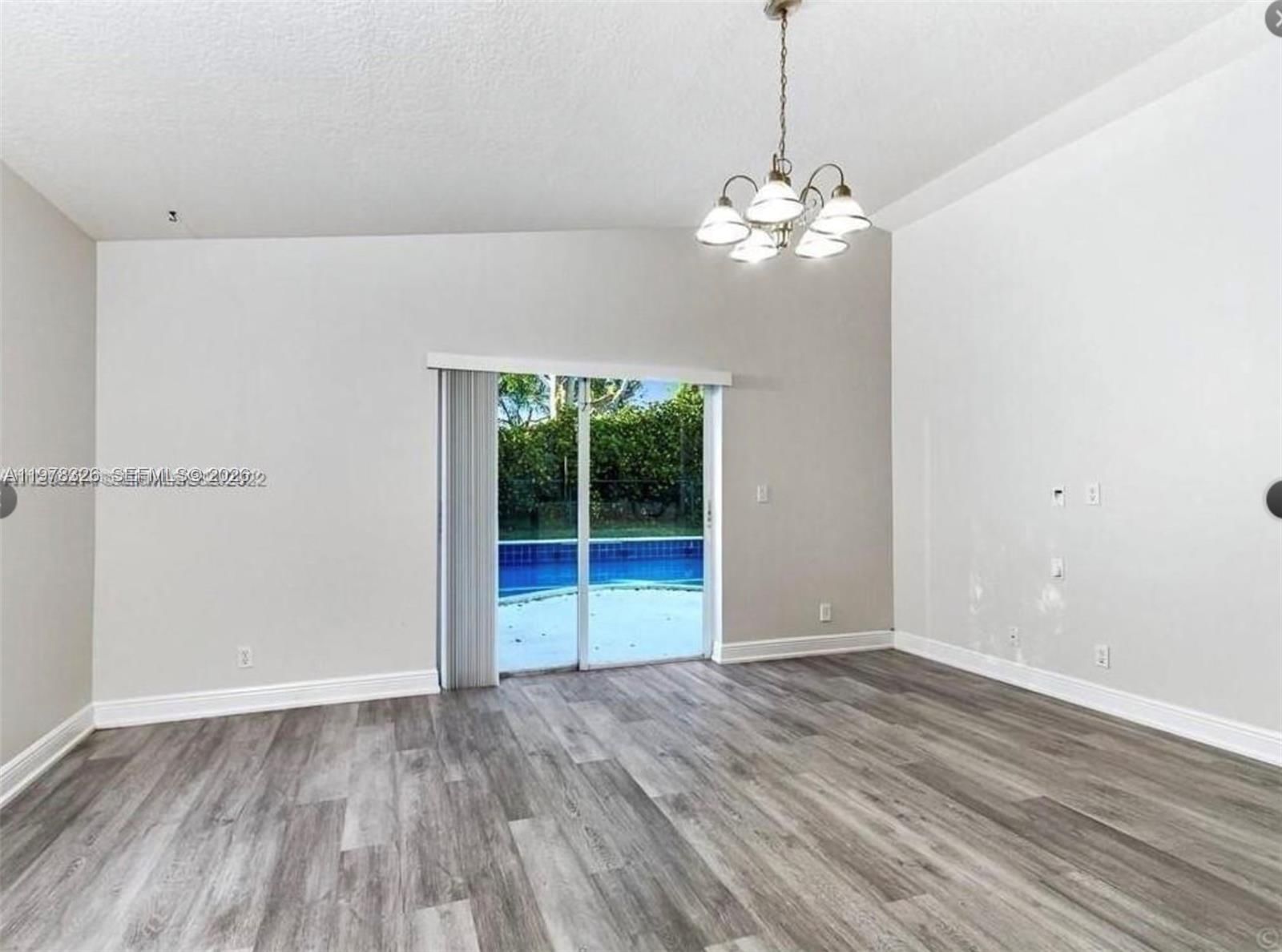 1213 SW 46th Way - 10