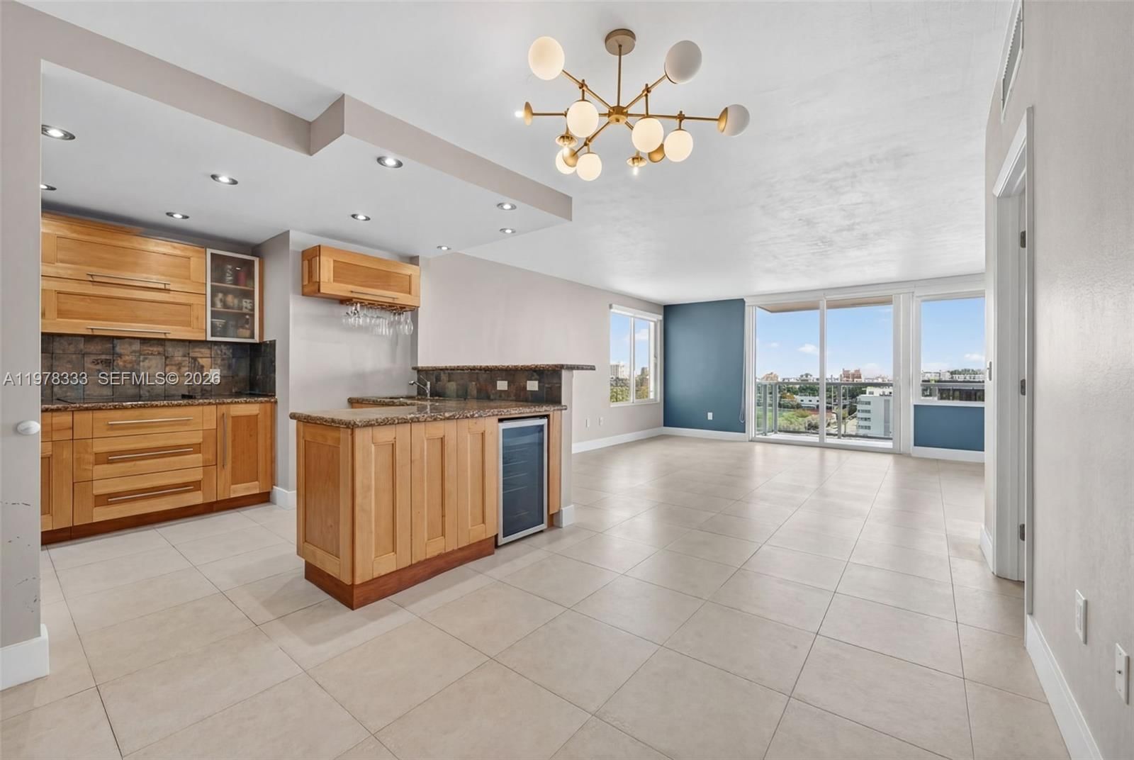 1000 W AVE, Unit 910 - 6