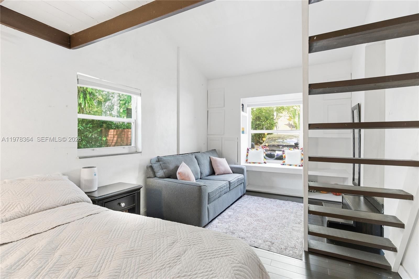 640 NE 115th St - 16