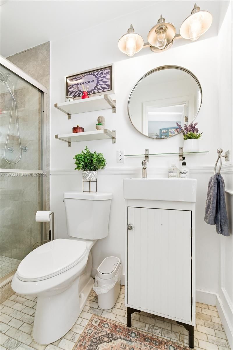 640 NE 115th St - 19