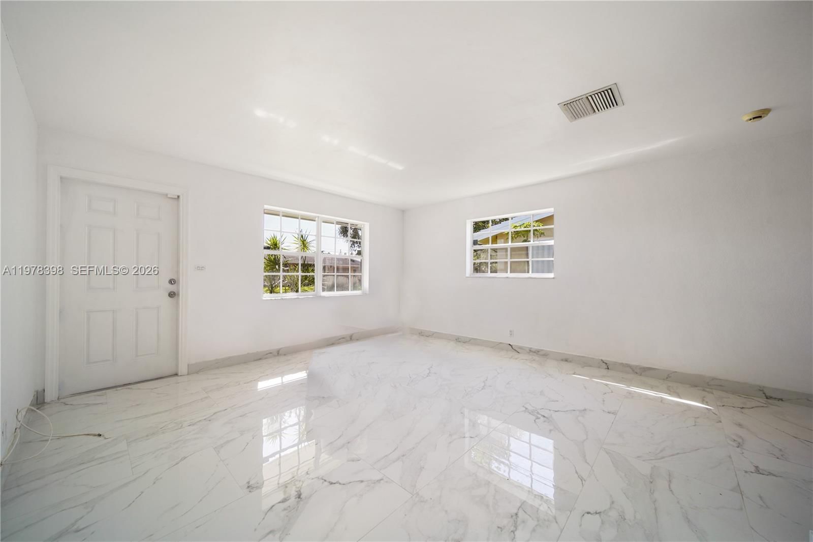 2709 NW 54th St - 12