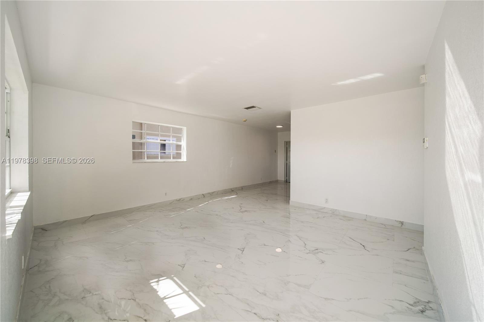 2709 NW 54th St - 21