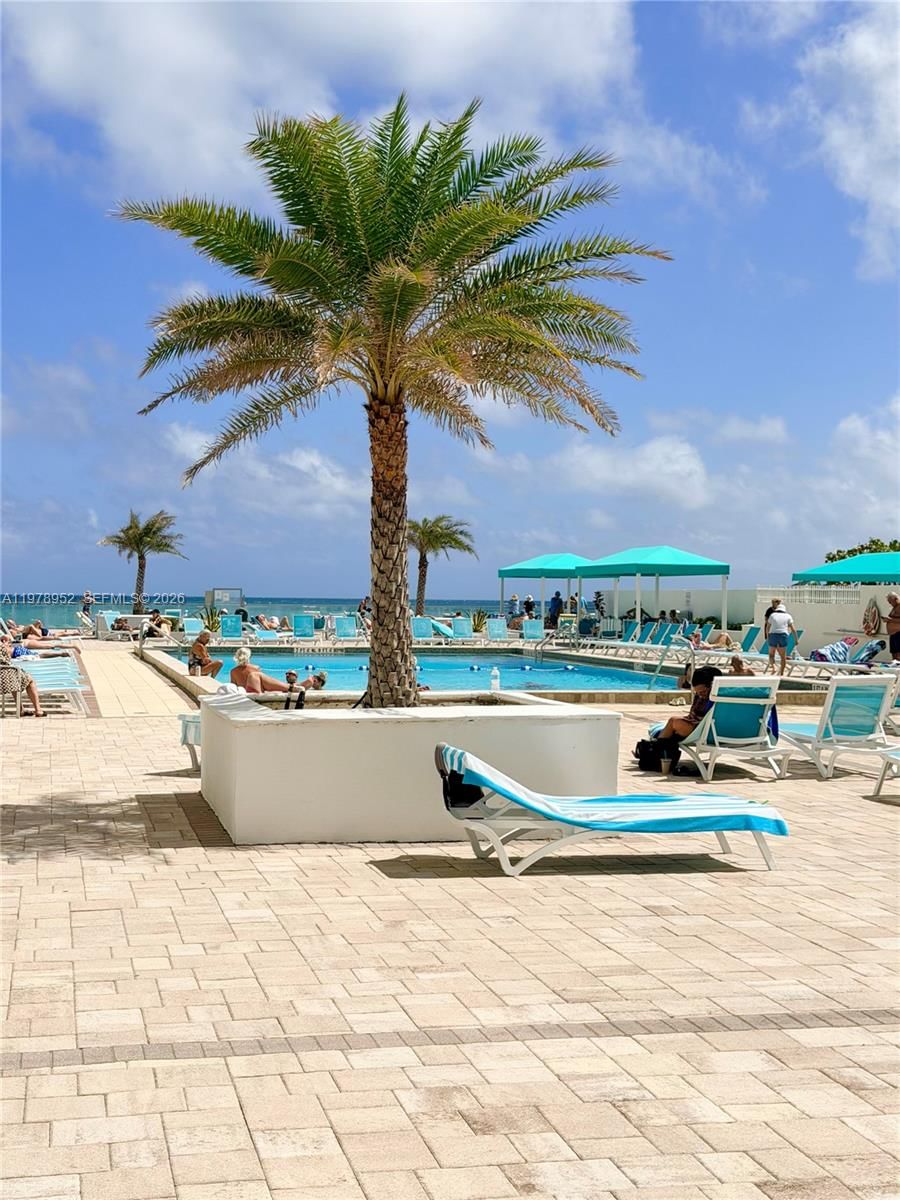 3725 S OCEAN DR, Unit 521 - 1