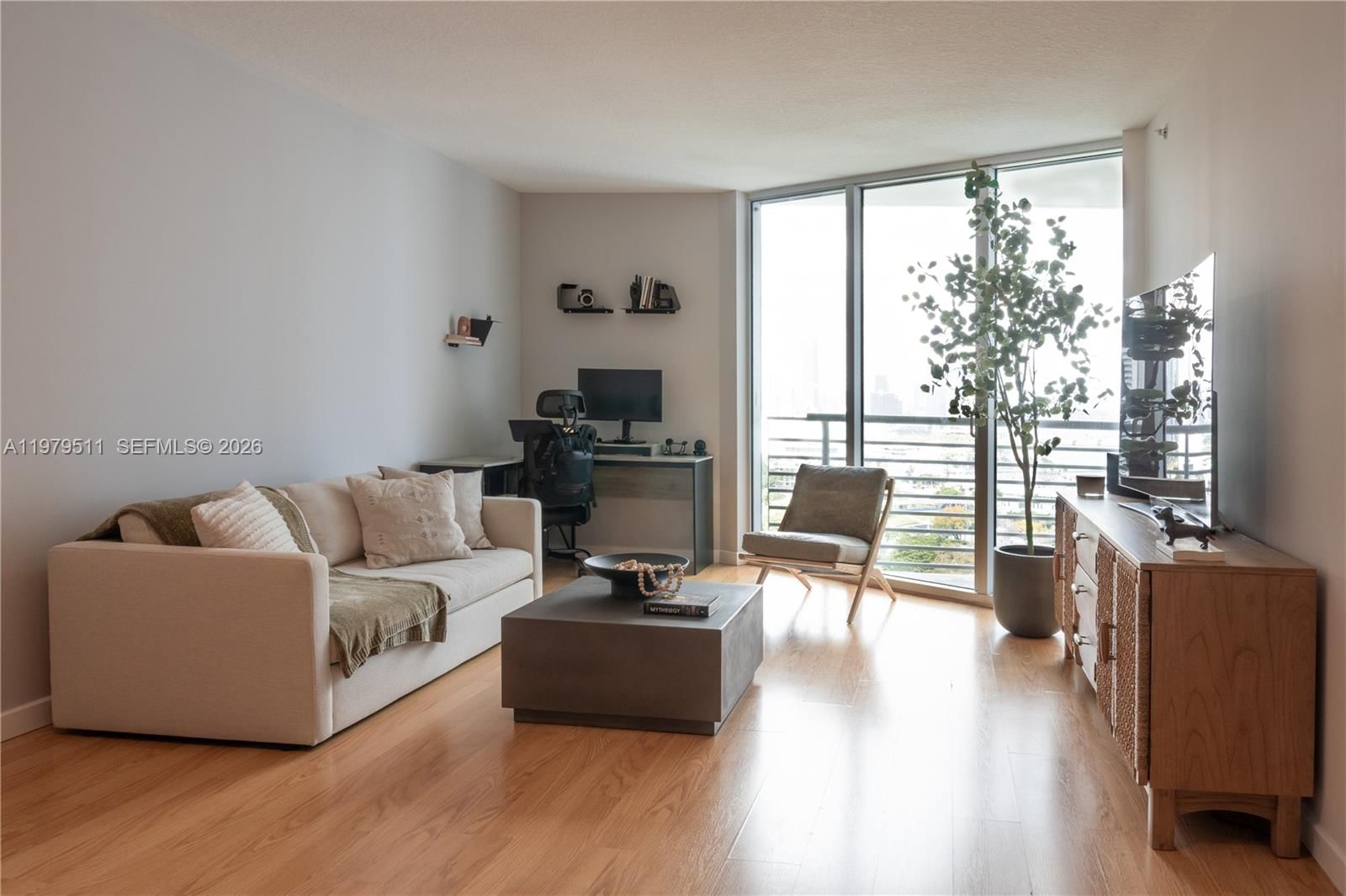 325 S BISCAYNE BLVD, Unit 2724 - 1