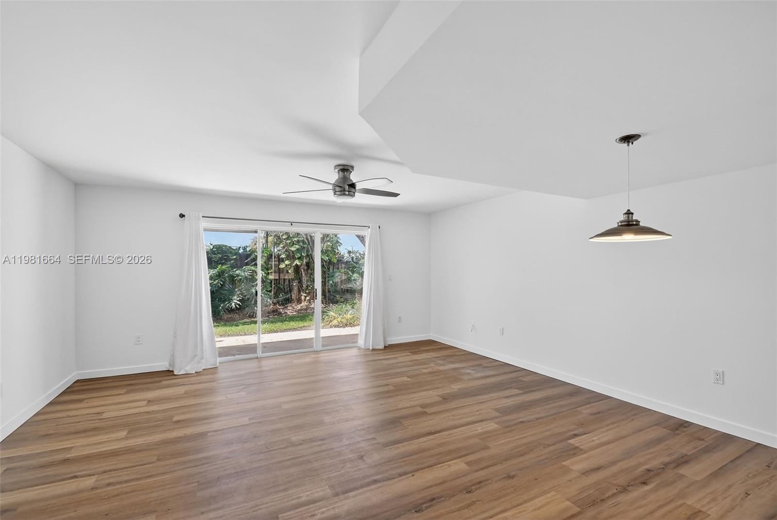 101 E Half Moon Cir, Unit B - 1