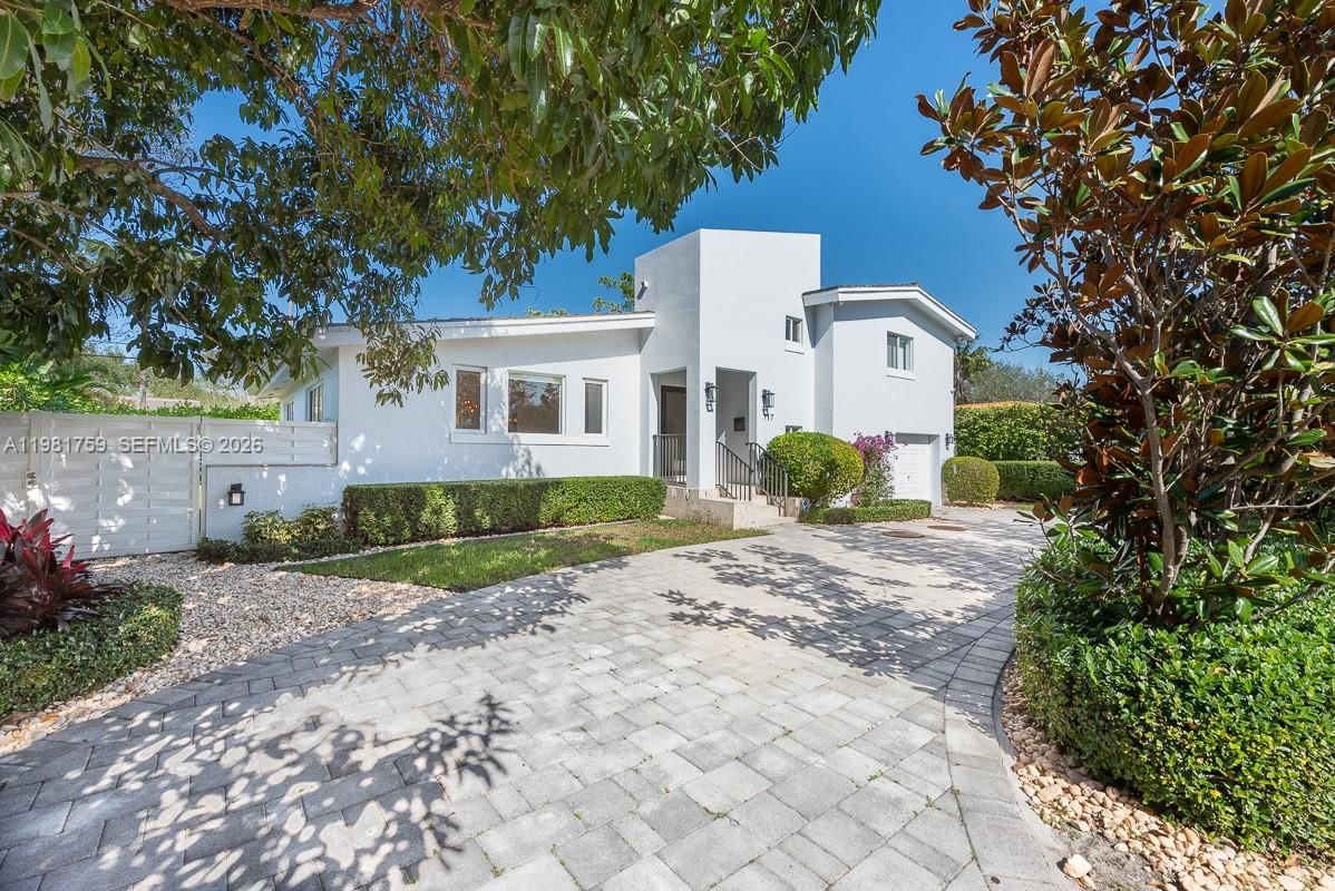 717 BENEVENTO AVE - 1