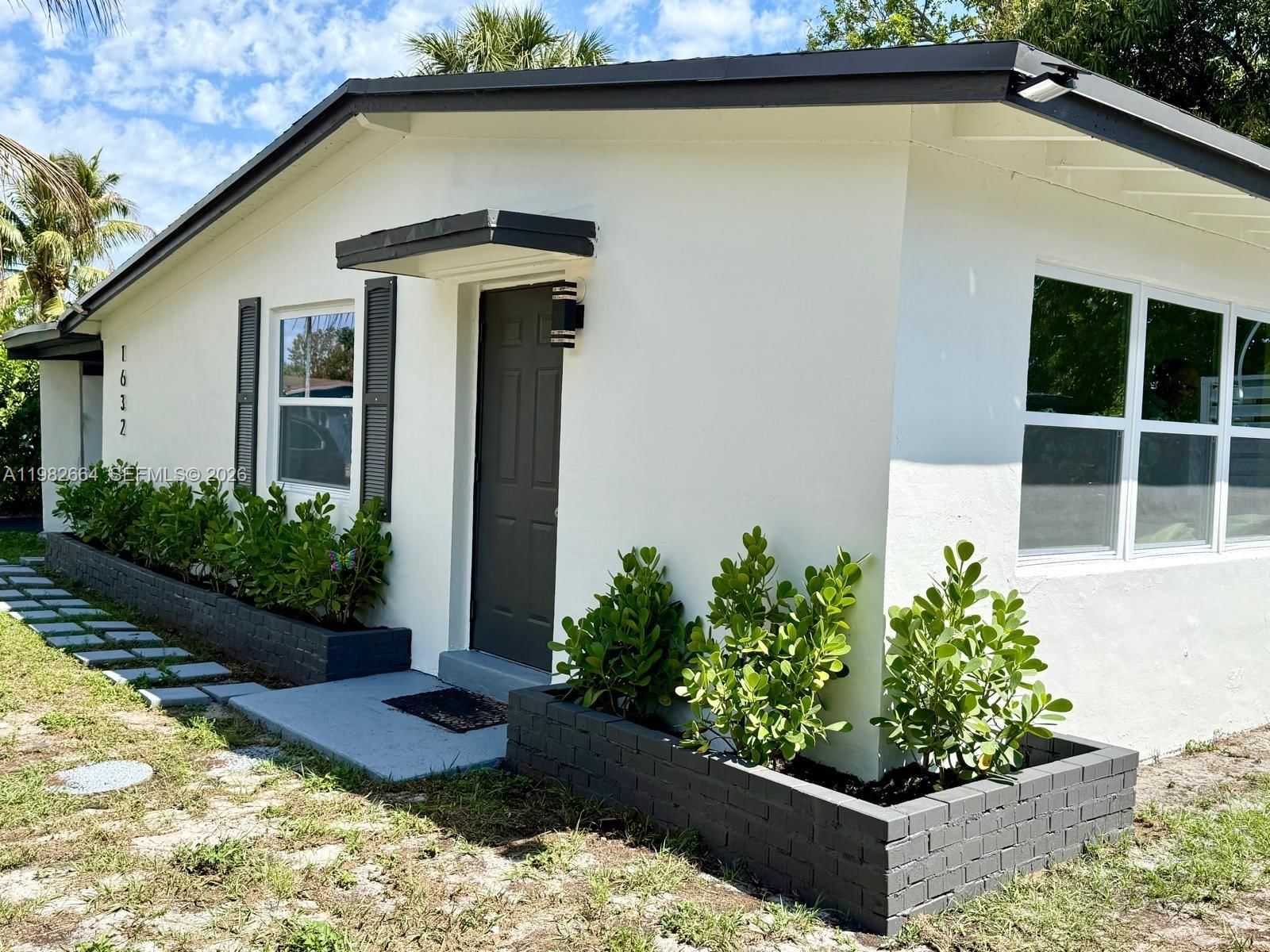 1632 NW 18TH AVE - 1