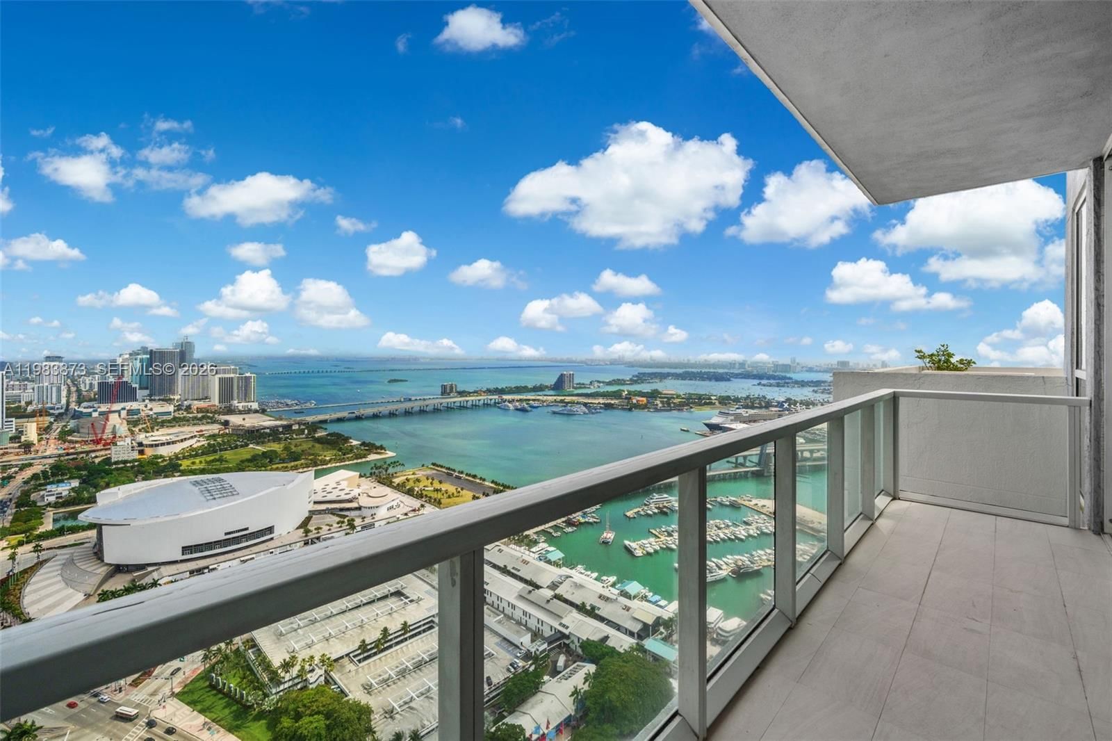 244 BISCAYNE BLVD, Unit UPH-4904 - 1