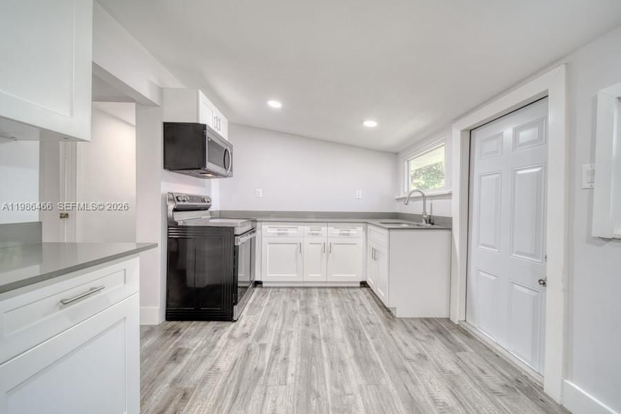 3353 SW 23RD TER, Unit 3355 - 1