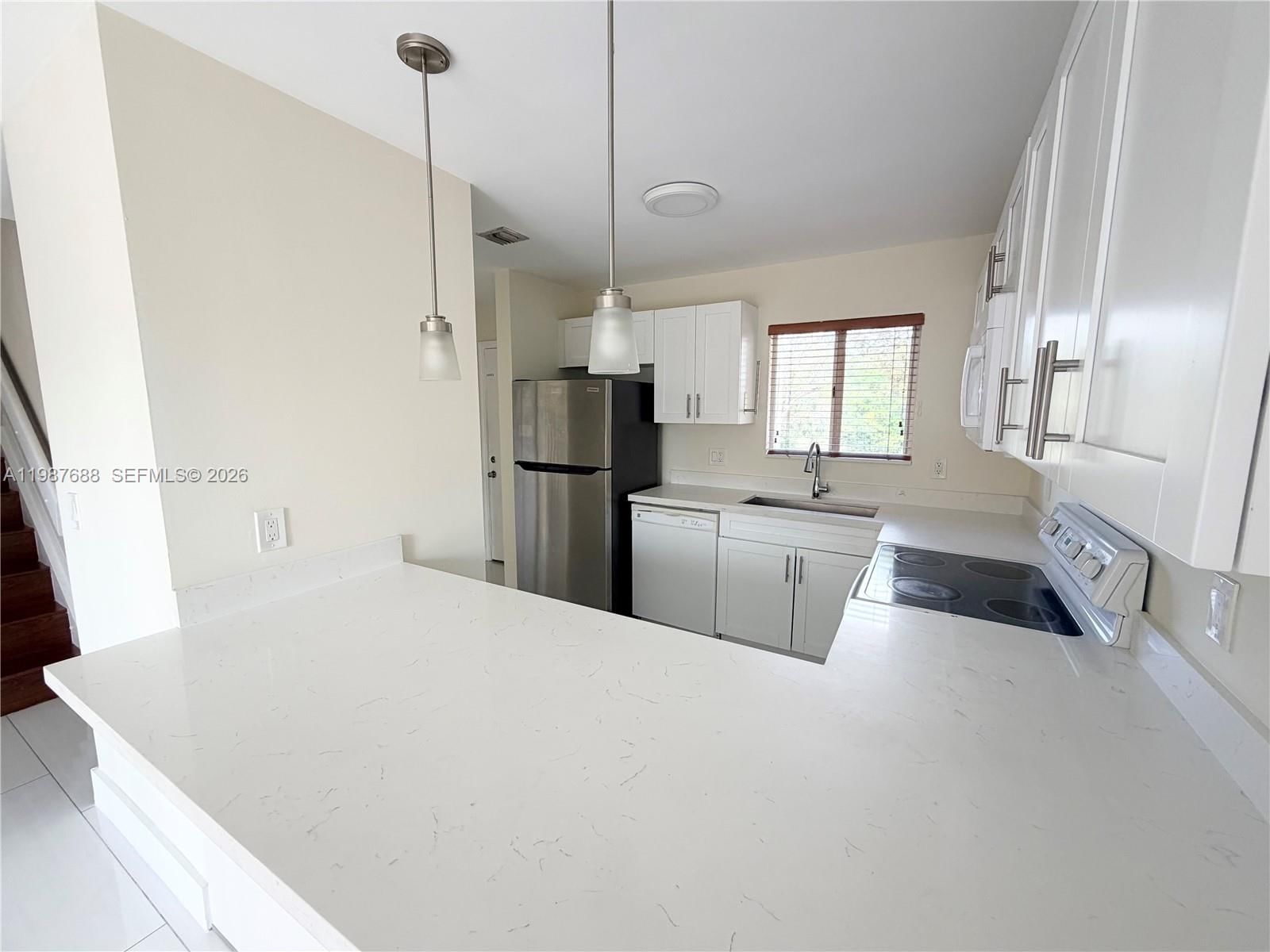 6205 Kendale Lakes Cir, Unit 288 - 1