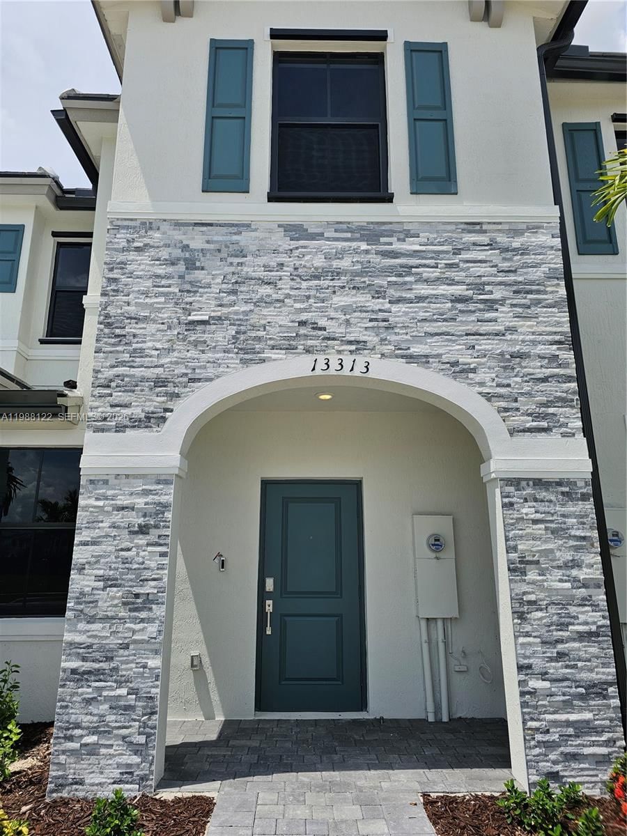 13313 SW 285TH ST - 1