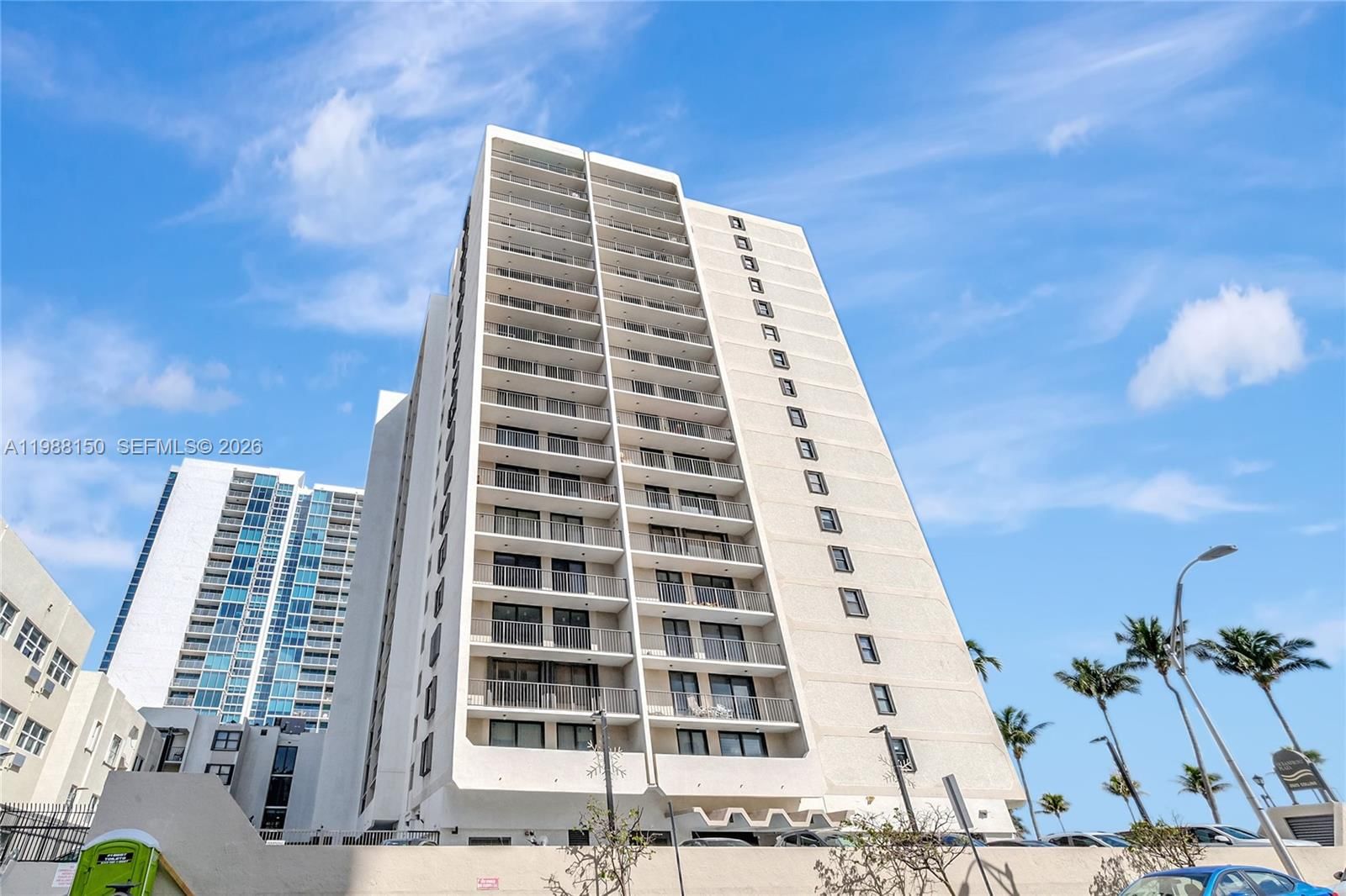 2625 COLLINS AVE, Unit 418 - 1