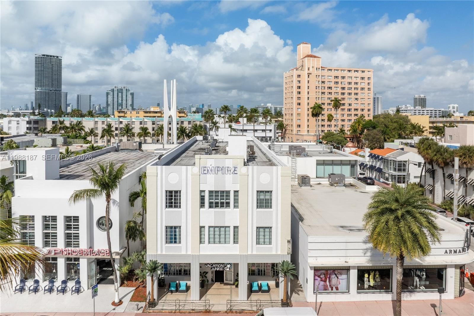 750 COLLINS AVE, Unit 302 - 1