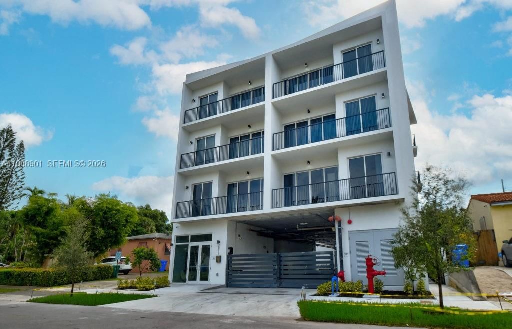 2010 SW 25TH TER, Unit 205 - 1