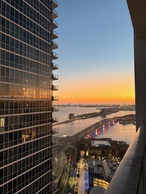 1040 BISCAYNE BLVD, Unit 1905 - 1