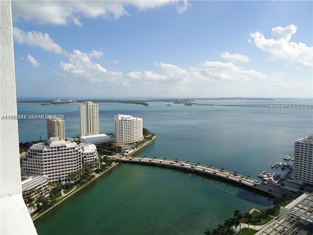 495 BRICKELL AVE, Unit 3909 - 1