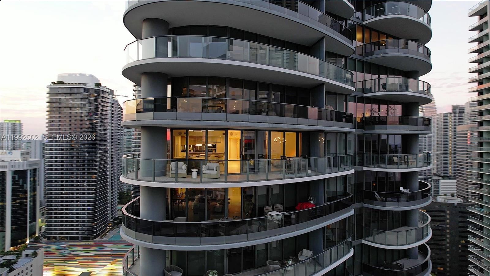 1000 BRICKELL PLZ, Unit 3702 - 1