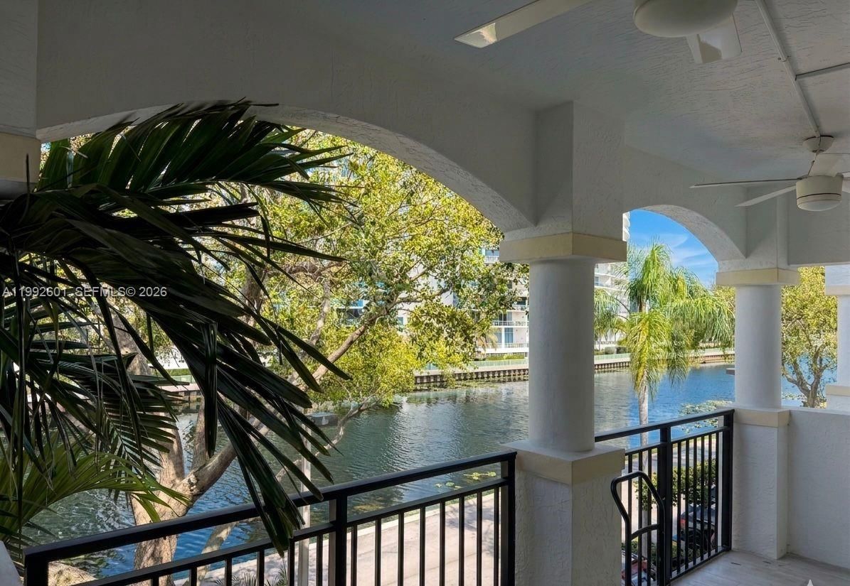 3245 NE 184TH ST, Unit 13304 - 1