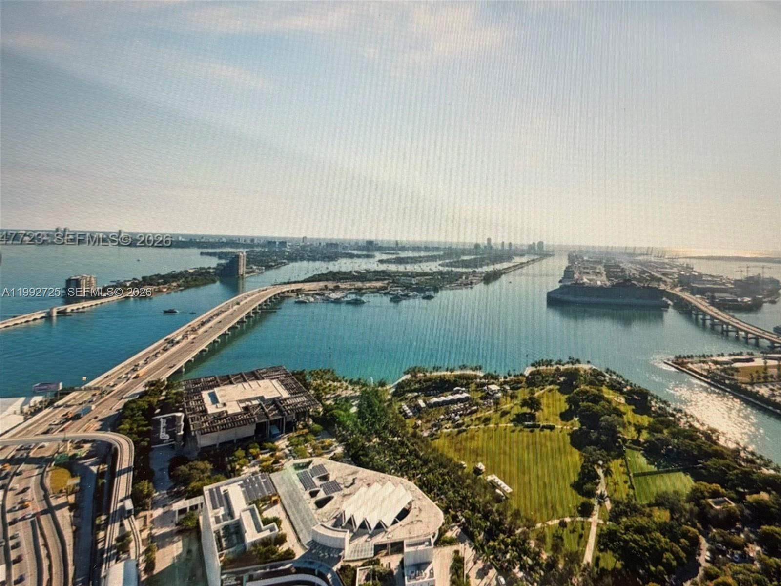 1100 BISCAYNE BLVD, Unit 4105 - 1