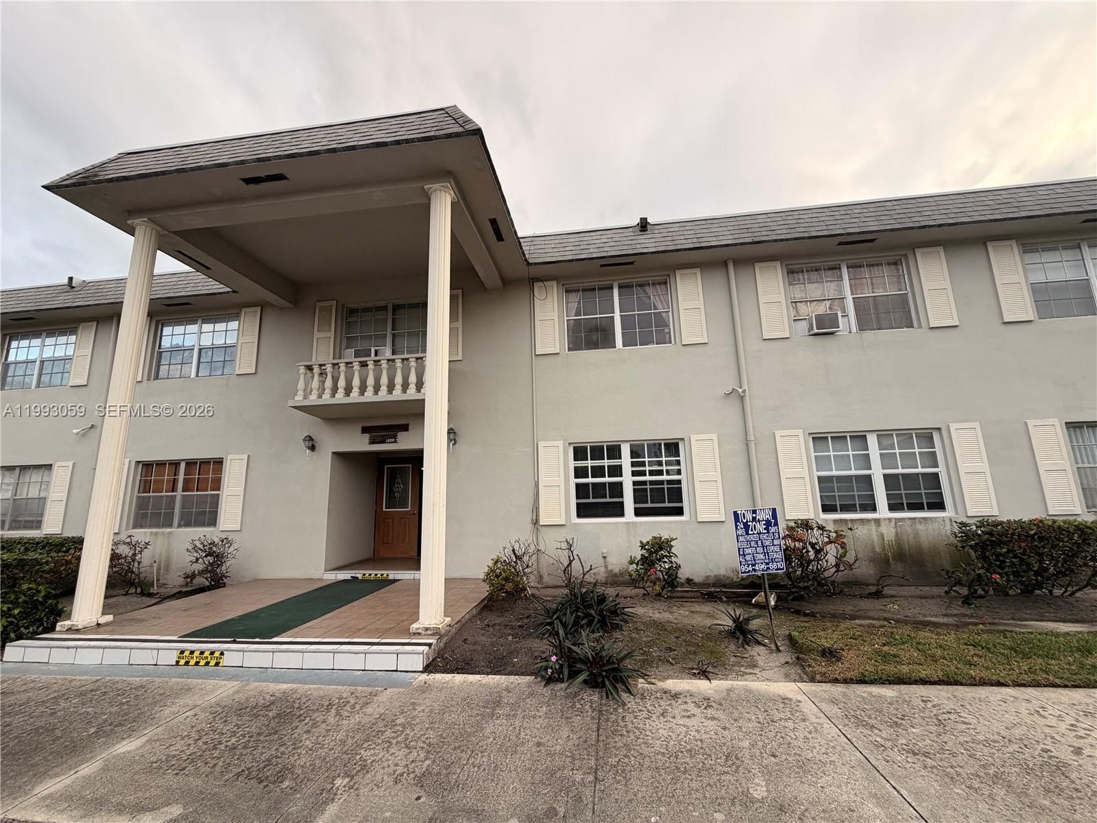 1520 MCKINLEY ST, Unit 210E - 1